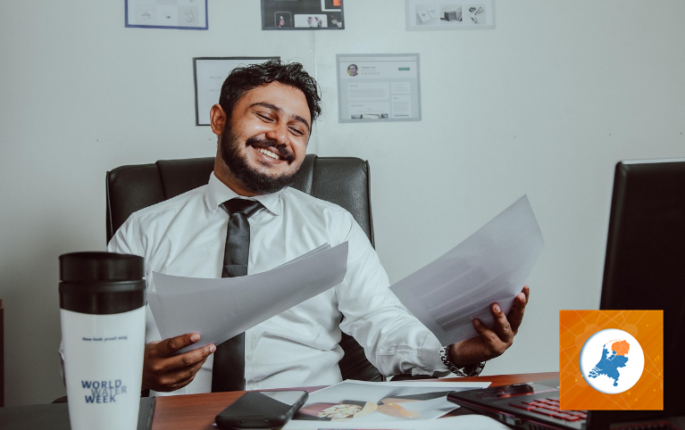 Foto van een administratief medewerker