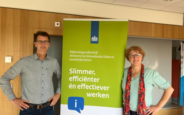 Foto van Harry van Zomeren en Anjo Tuinsma van het Rijksvastgoedbedrijf